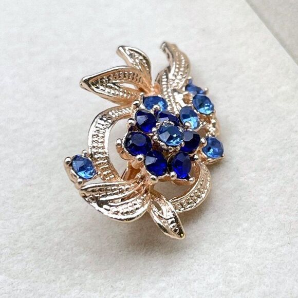 Rose Gold with Dark and Light Blue Sapphire Flower and Leaf Pin Back Brooch - Picture 6 of 10